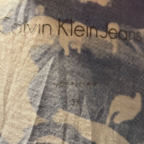 Calvin Klein Jeans blue printed top 60/40 cotton poly - Picture 5 of 6
